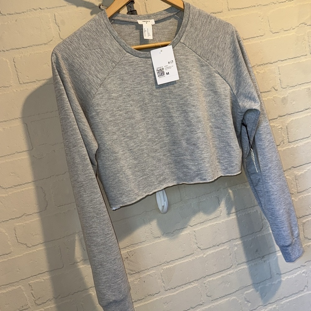 F21 sleep shirt pj top pajamas NEW Gray Cropped long sleeve medium soft - Picture 4 of 4